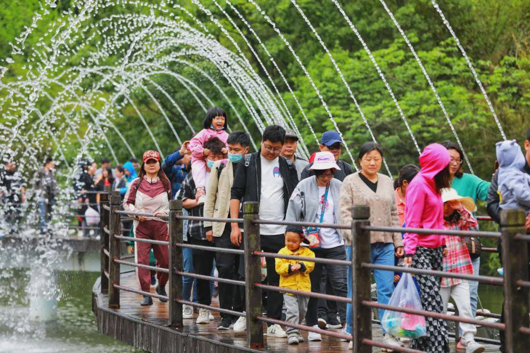 2021年信阳市五一假日文化和旅游市场全线飘红