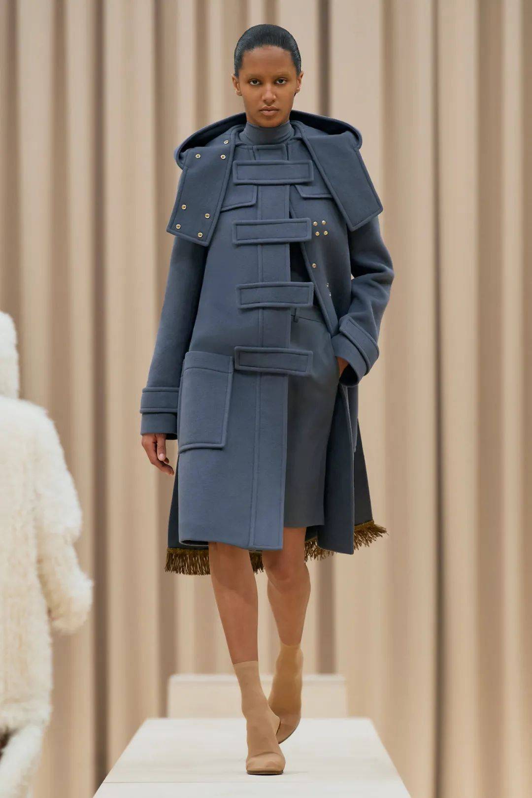 被剪开的皮草burberry2021年秋冬成衣