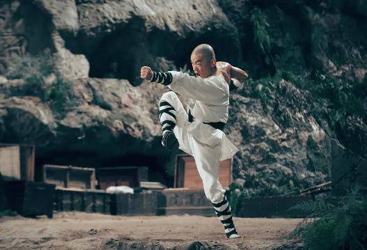 欲再培养一个 成龙 要拍 少林寺2 谁能胜任李连杰 吴思远