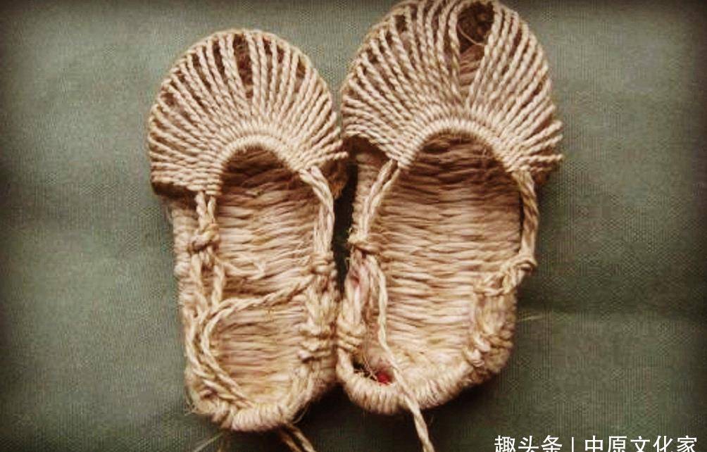 古代人把鞋子叫什么?古代女性为何热衷“鞋卜”_草鞋