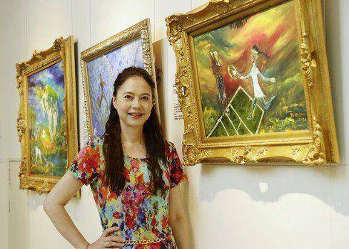 她曾是网球新星,因一念之差人生变轨,今回国办画展被人吐槽_胡娜