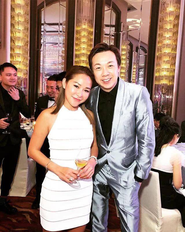 原创何超凤刘鸣炜跟他合照何超琼刘嘉玲为他庆生郑绍康到底是谁