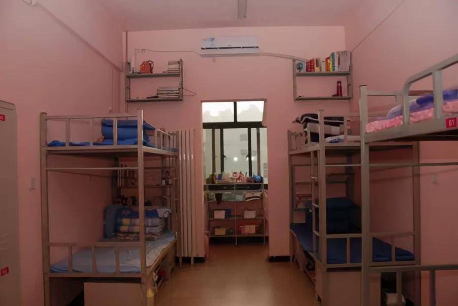 2021年郑州小升初择校必看的12所热门民办初中食宿情况集合_宿舍