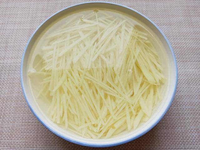 炒什么菜需要放白醋 af8bd6e488b847bfa7216c95ebd2126c.jpeg