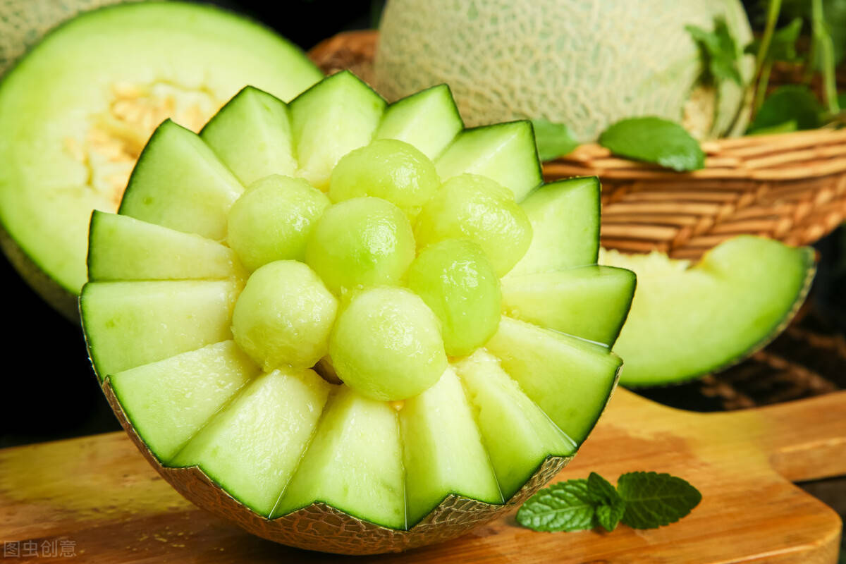 深圳天气这么热快来一块玫珑蜜瓜裸蛋糕解解暑吧