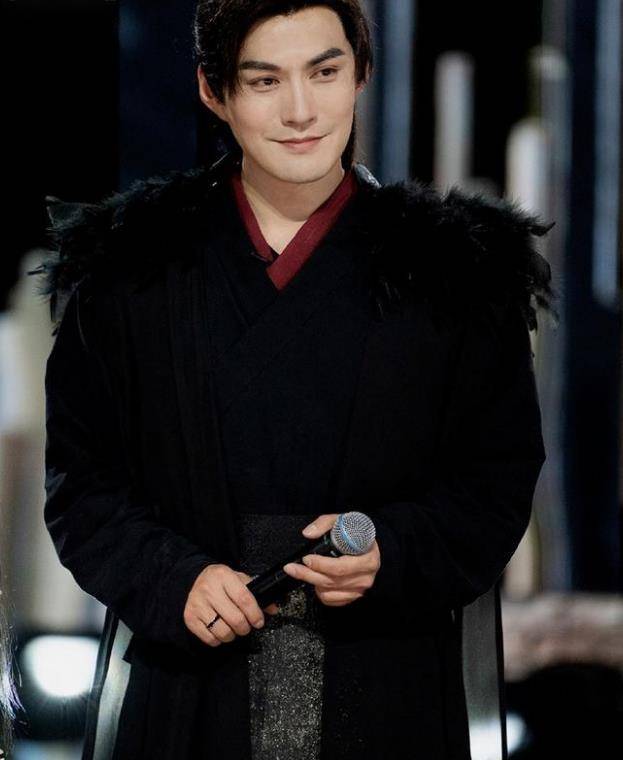 原创天涯四美中的严屹宽饰演旭凤颜值吊打邓伦这是为什么