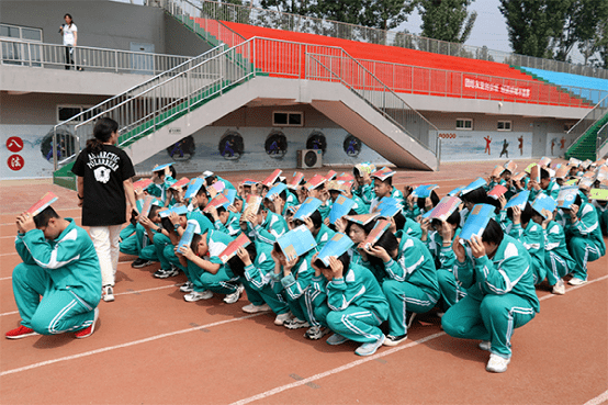 安全大如天,责任重如山—邯郸市翰光学校组织防震疏散演习