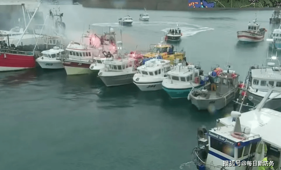 英国频频闹笑话 美国人却坐着看热闹 南海军演还能继续闹起来吗 法国