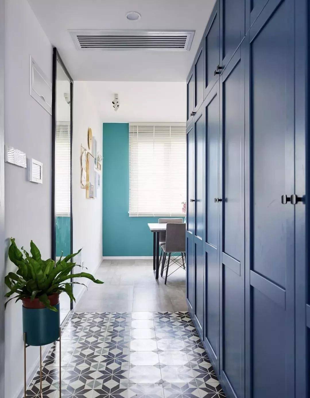 入户玄关怎么做更有逼格 da8e1361513c4d818c451dd713cc816b.jpeg