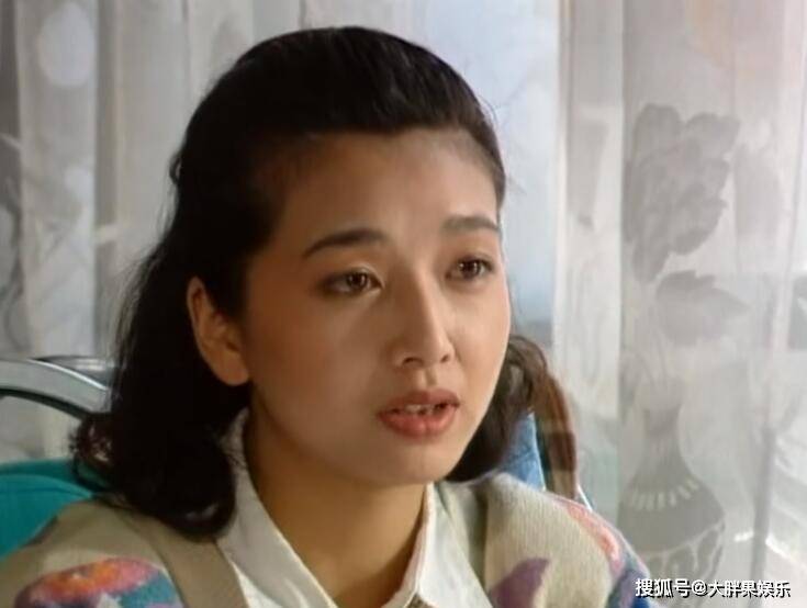 《过把瘾》播出27年了,以现在的眼光来看,5位女主演谁最好看?_杜梅