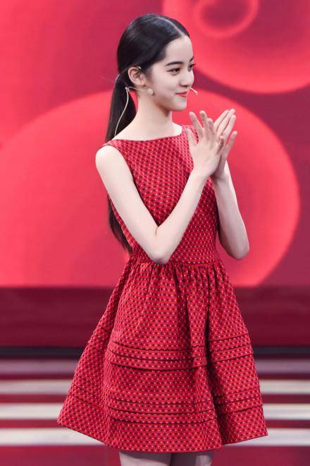 为什么叫关晓彤京圈格格 0ef45b1aa595480d8893b188dbbf4515.jpeg