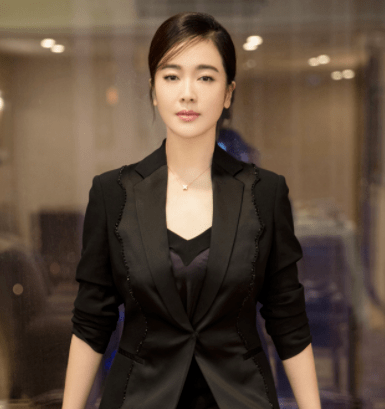 左小青在节目中透露独自带女儿,意外曝光已离婚的消息