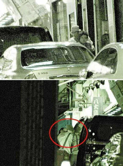 许志安与韩红当街热吻被拍,持续了10多秒,许志安还不忘用袖子擦嘴