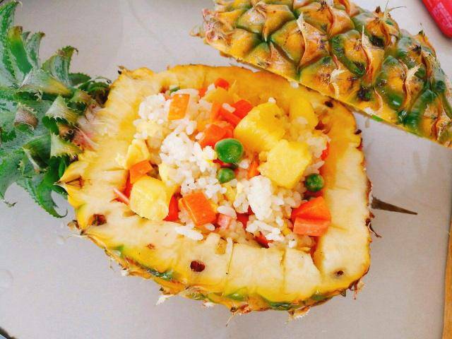 菠萝怎么做好吃又简单 b675181c016b41b9896849eee9157684.jpeg