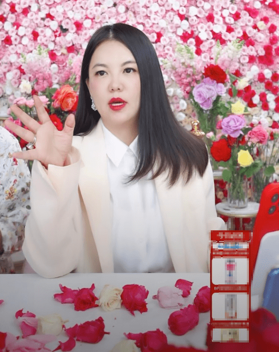 11岁王诗龄出镜支持李湘带货五官精致皮肤黝黑性格变沉默