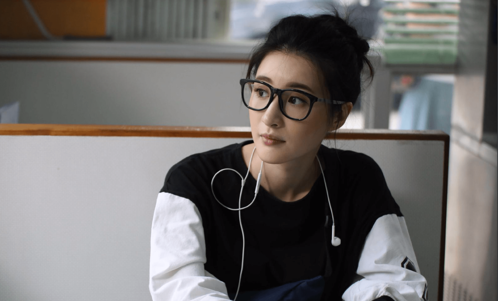 绑架案犯人懂机械会开船还能搞装修,香港警匪剧内卷这么严重了?