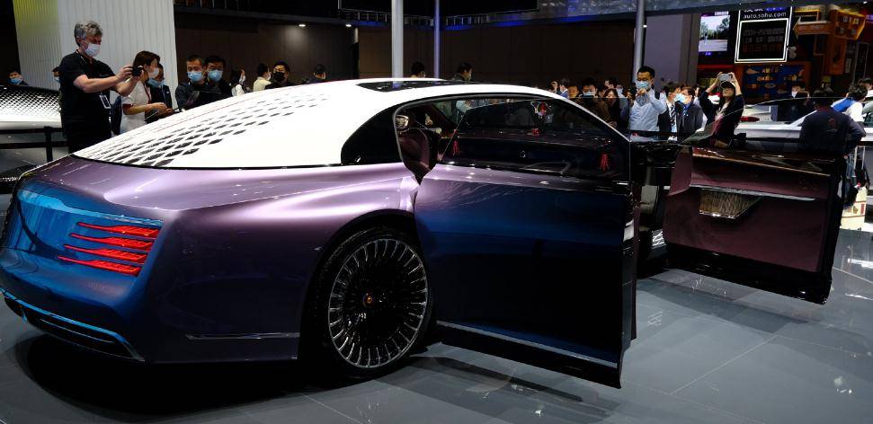 国产宾利要来了对开门的设计后排的豪华程度堪比商务舱