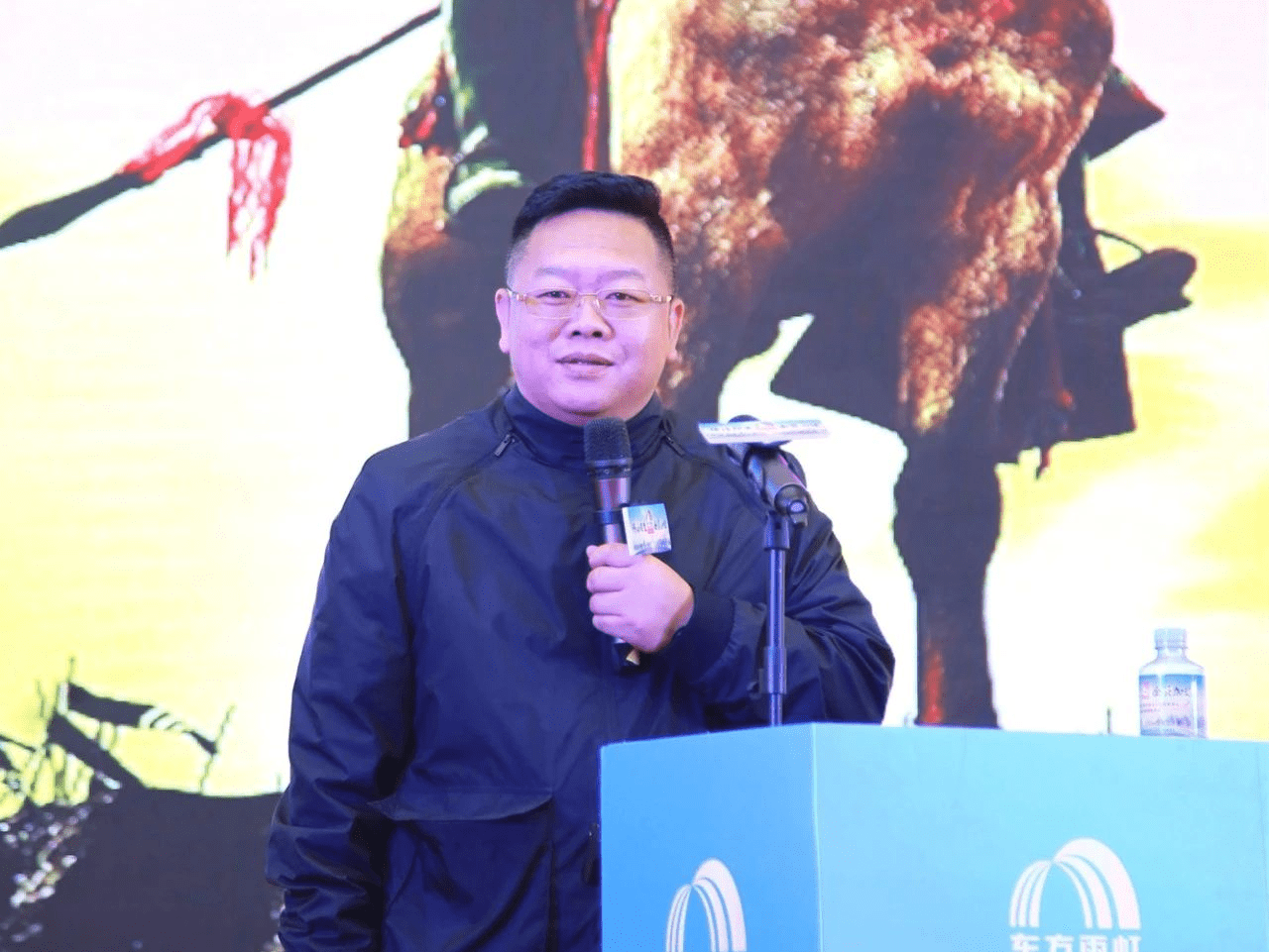 会上,东方雨虹建筑修缮总经理刘绍光做《修缮(中国