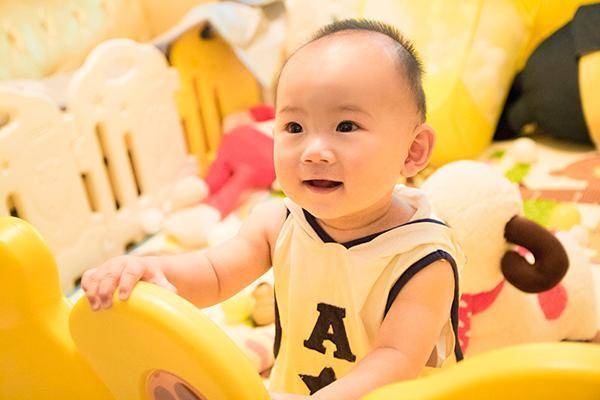 婴儿怎么查是不是自闭症 88099ed454cb46139a9b3eea81f75a34.jpeg