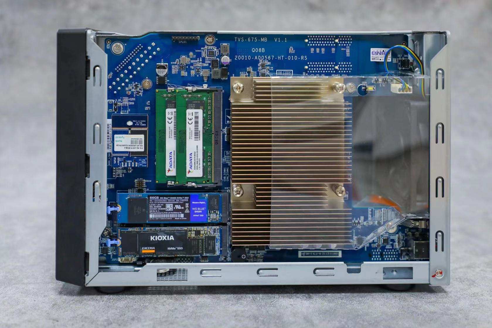 强悍,内敛丨国产兆芯处理器,威联通新品 tvs-675 评测