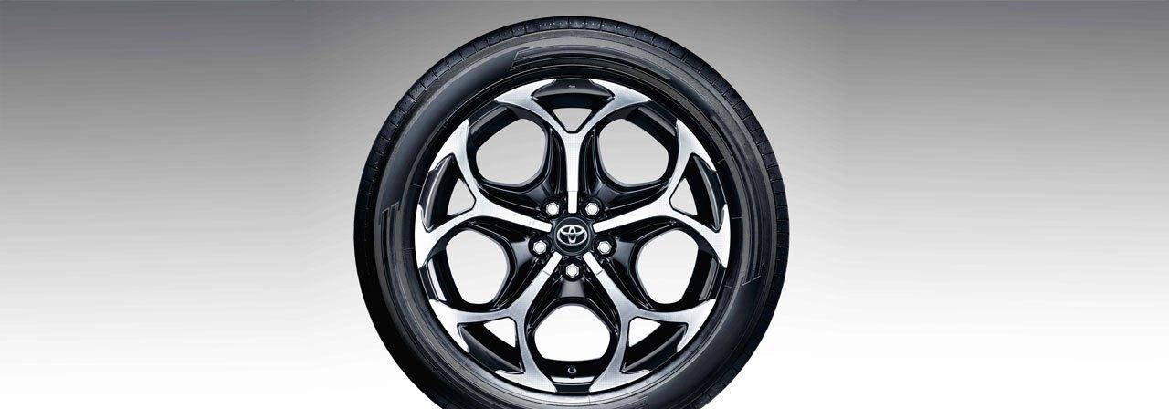 汽车轮毂的材质有很多种常见的装配较多的是铝合金轮毂