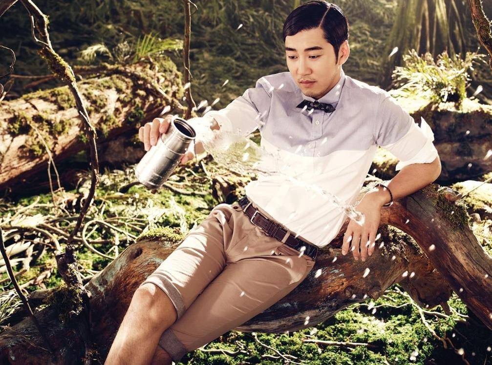 原创魅力大叔尹启相爱豆转型当演员与李荷妮相恋七年却分手