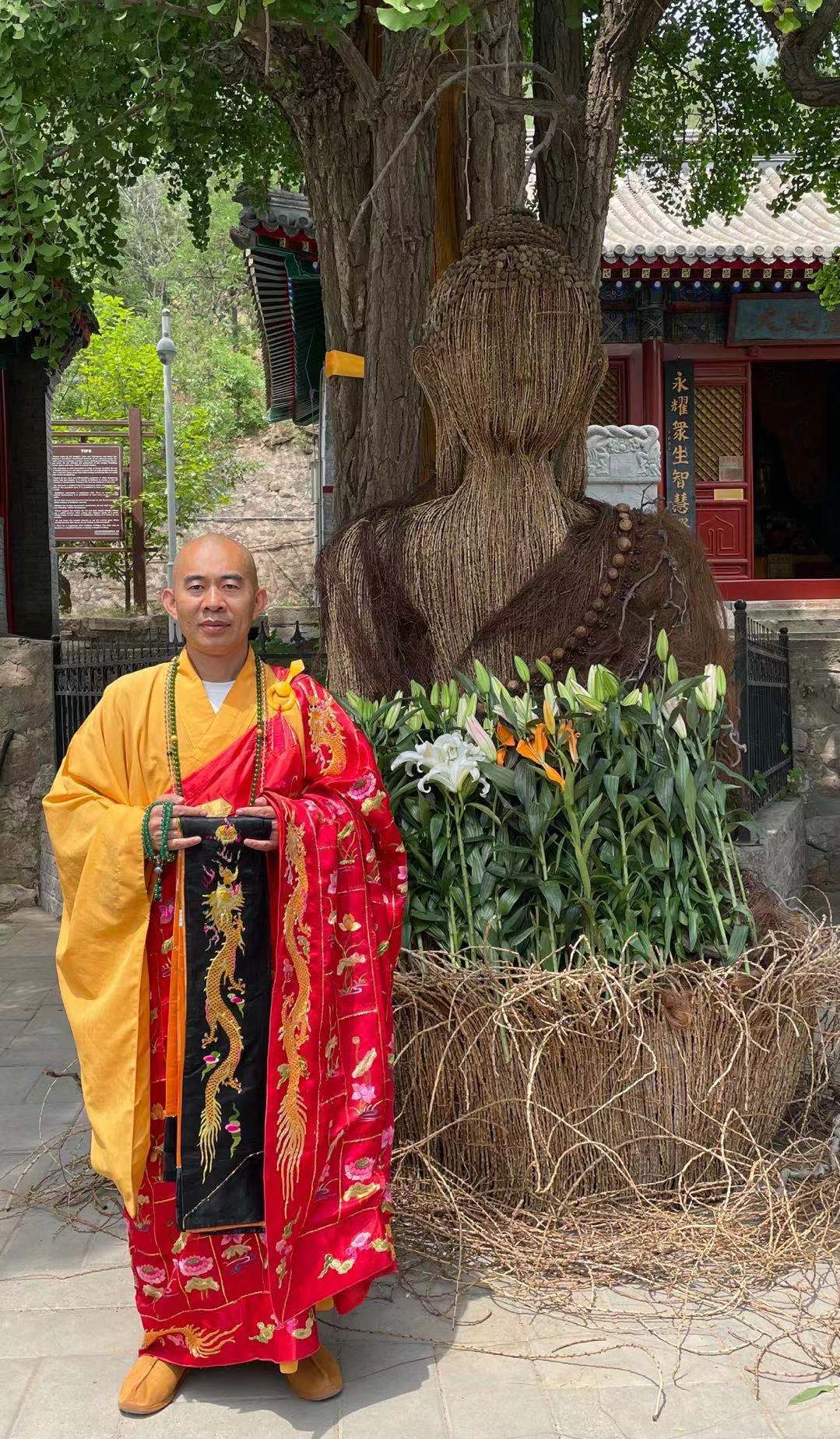 原创浴佛节北京和平寺恭迎释迦牟尼佛圣诞日祈福世界和平