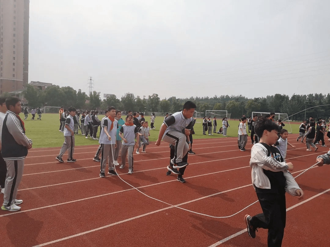 苏州工业园区星湖学校举办2021年春季跳长绳比赛