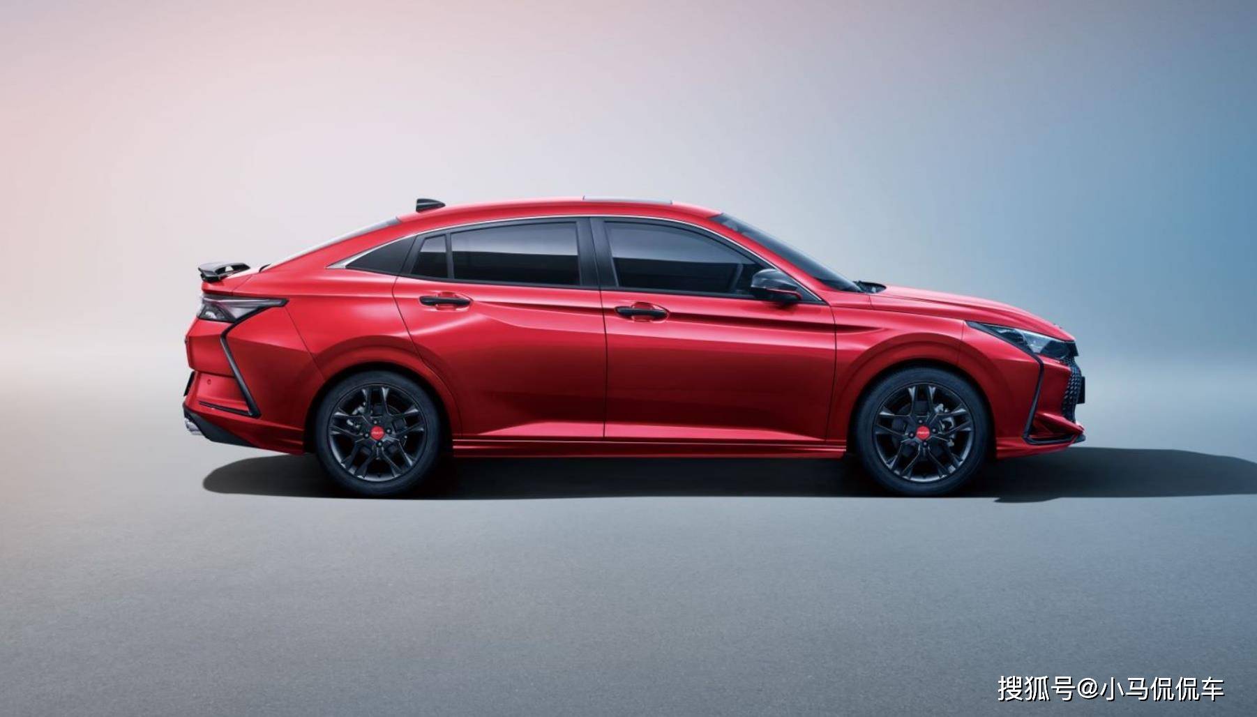 什么是国货之光?这车配三块屏幕 l2级驾驶辅助,才8万多