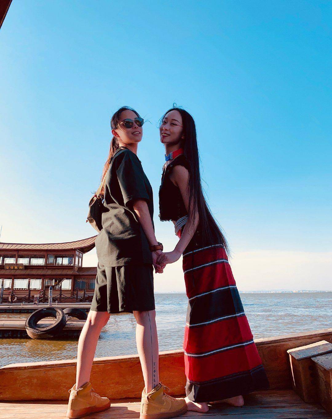 原创杨丽萍接班人水月结婚另一半圈外人并没有看到杨丽萍参加婚礼