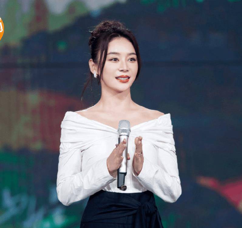 那就是沈梦辰主演的这个贫穷村落的一员向喜妹了,向喜妹这个角色是一