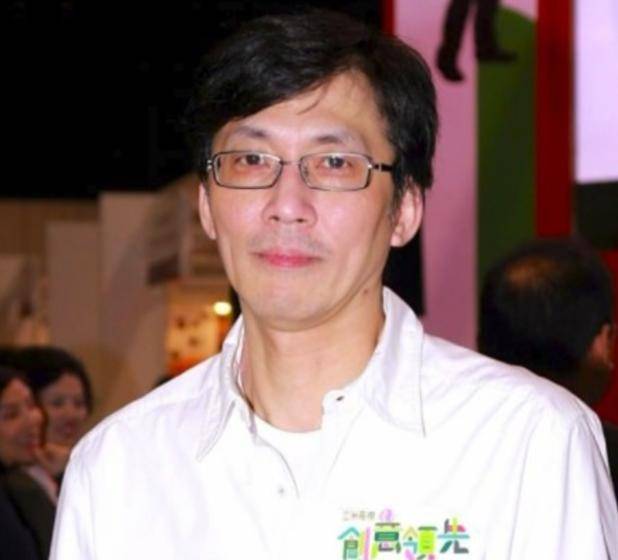 追债传单撒满单位,本尊否认反称被盗249万_邓特希