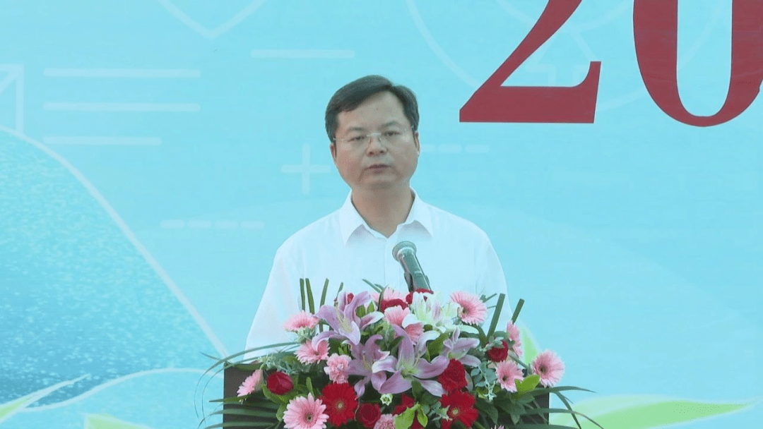 邓红卫在致辞中指出,近年以来,紫金县紧抓国家和省,市加快电商发展的