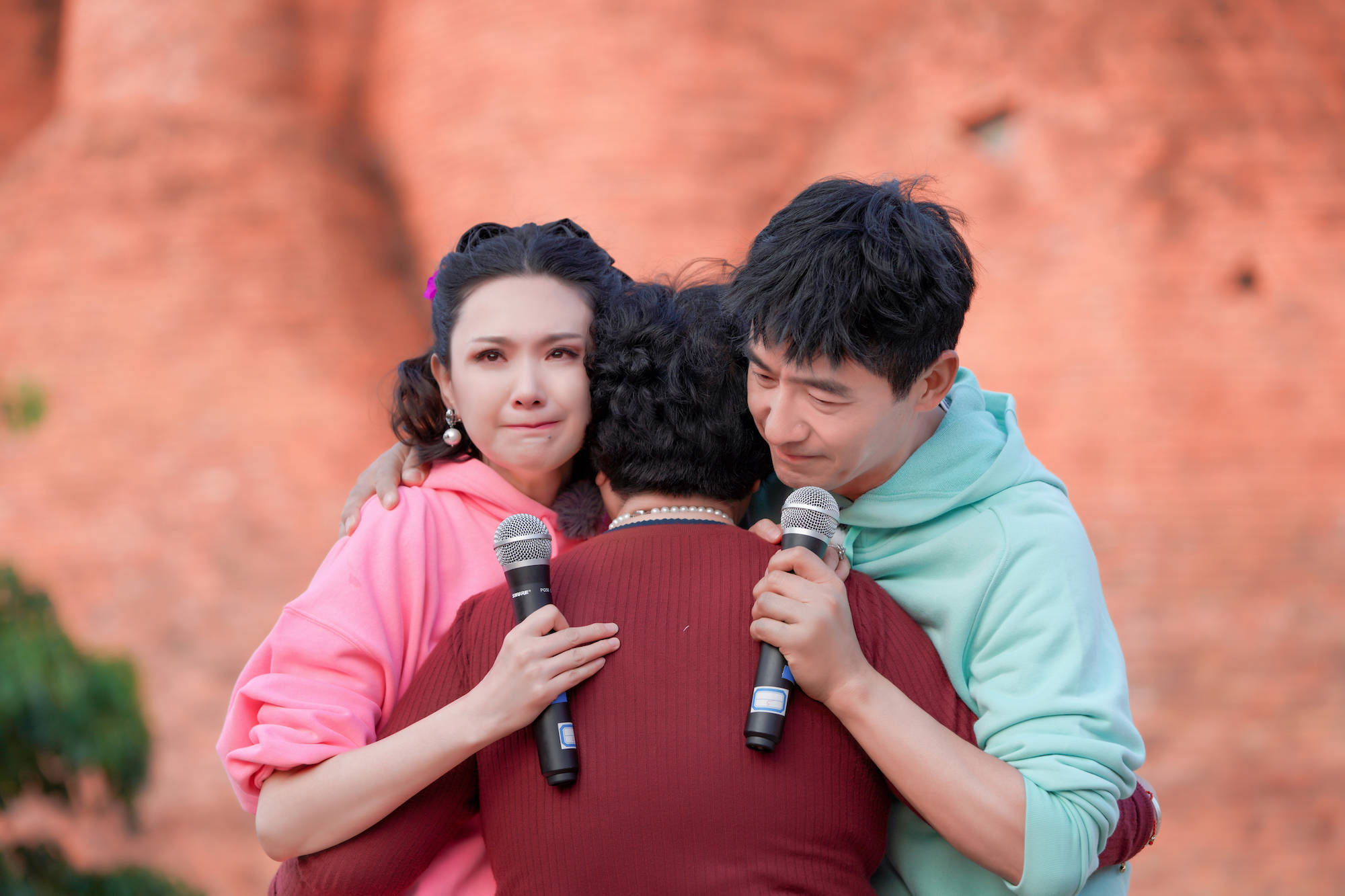 《婆婆和妈妈2》郭晓东给程莉莎备注娇小娇 侯佩岑感谢"天上的婆婆"