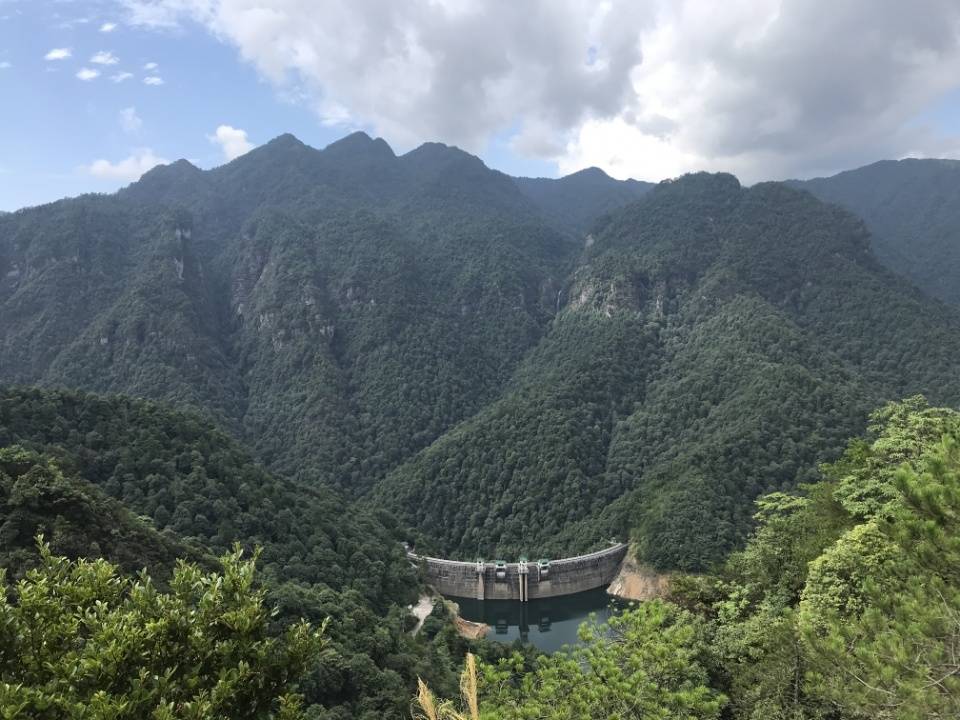 胡刚毅井冈山散文诗两首井冈山主峰红土地之魂