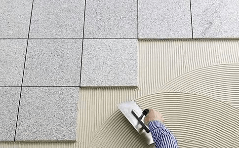 免背胶瓷砖胶有什么优势?_施工