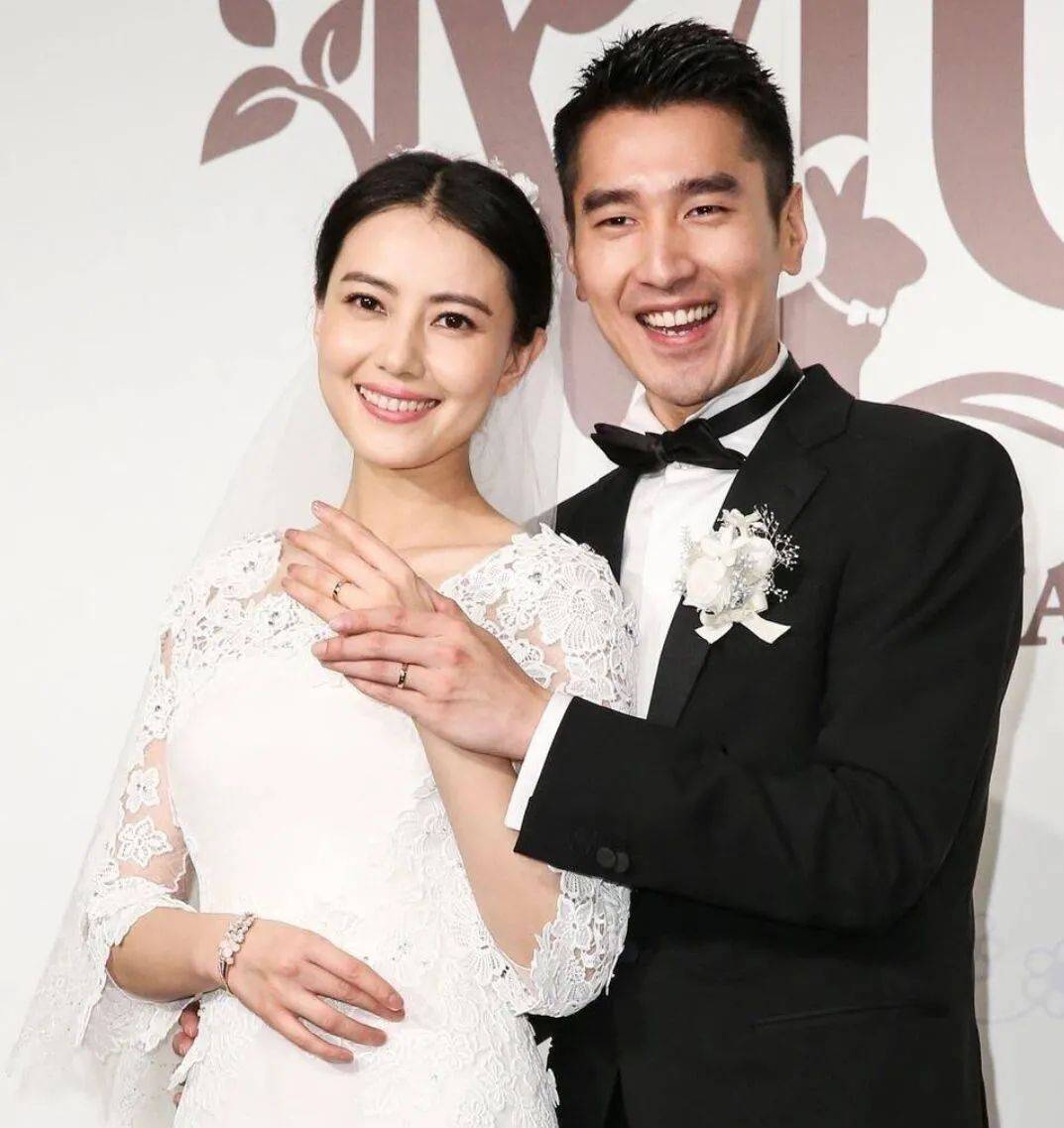 他们都从陈凯歌担任证婚人,赵薇,黄渤,angelababy去了.