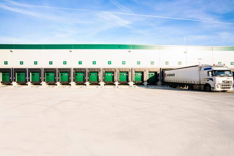 嘉禾云仓 在美国一个小仓库出租要花多少钱 费用