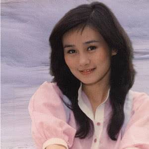 唱红兰花草的银霞近况一个人吃泡面庆生太伤心直呼心在哭