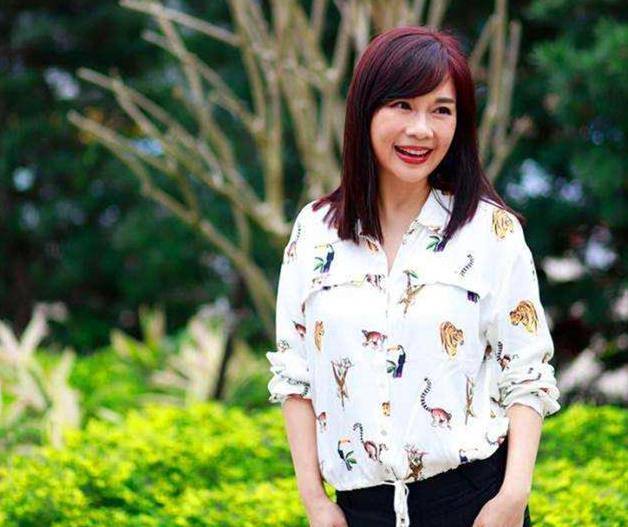 从tvb一姐到抑郁想轻生 被骗光年积蓄 嫁小8岁男星后逆风翻盘 陈松伶