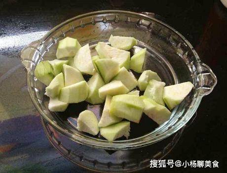 丝瓜配什么煮汤好喝 2a04cf43c00747eaa37f070fad50954f.jpeg