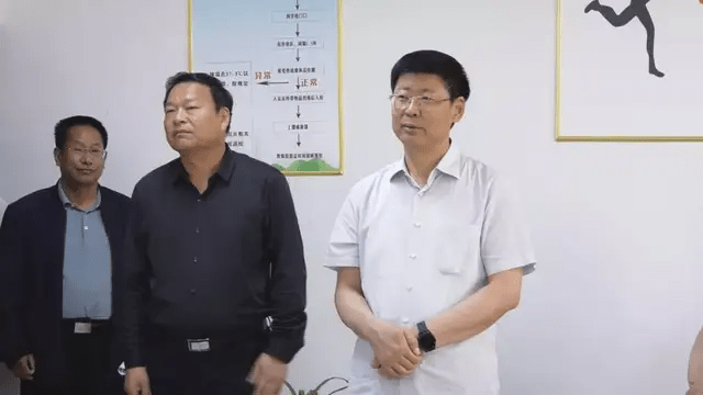 社旗县长张荣印到县中等职业学校调研