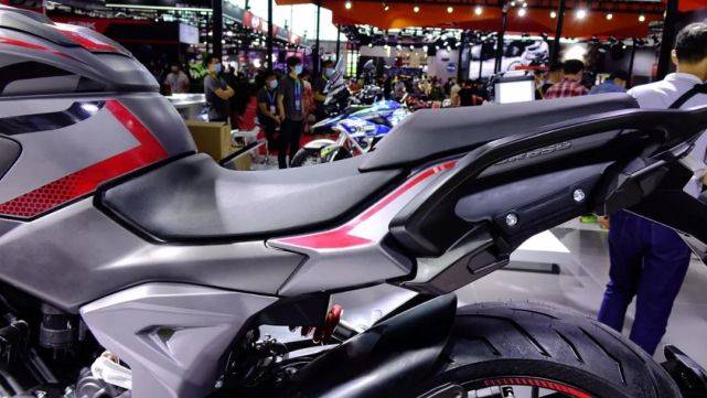 中意英三国联合设计的赛科龙rx6来了