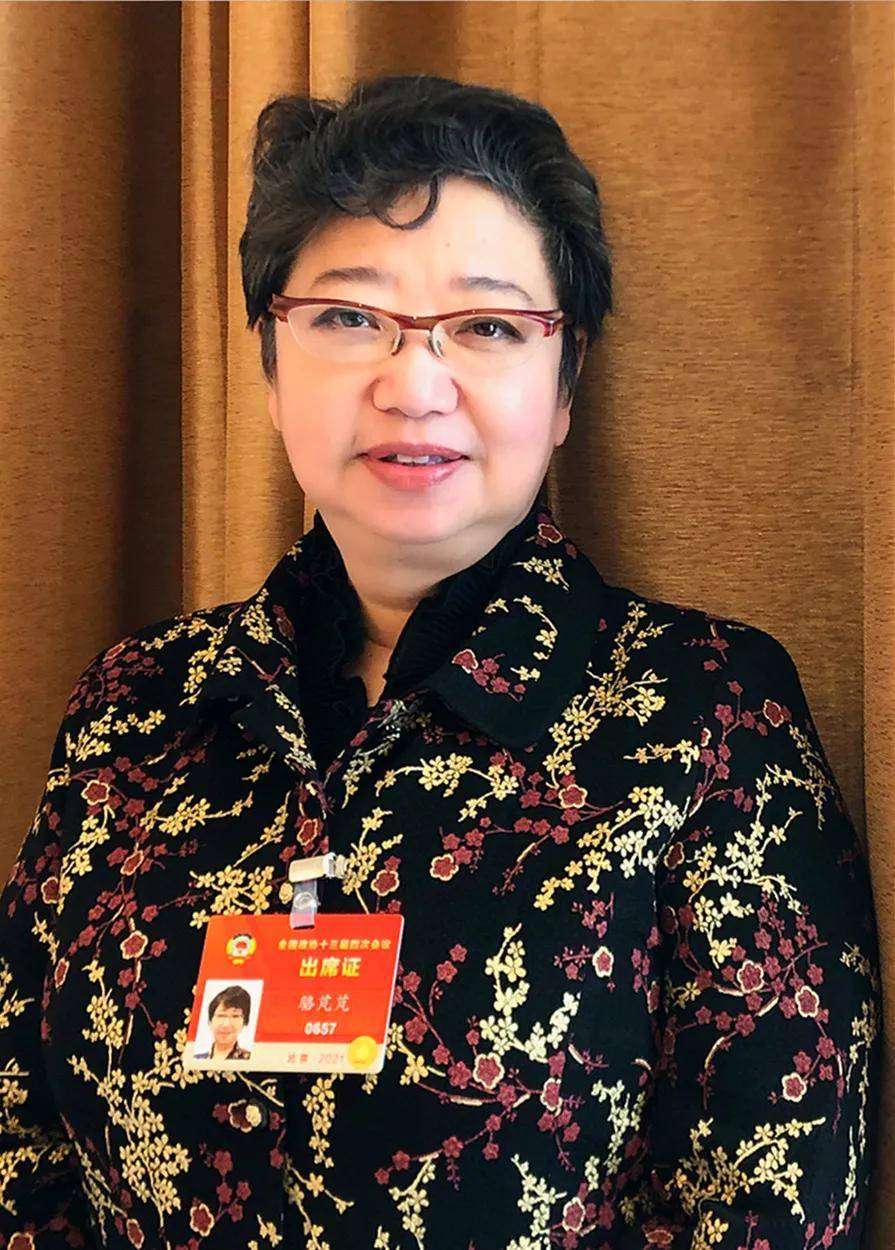 骆芃芃女士谈"心心相印"大展