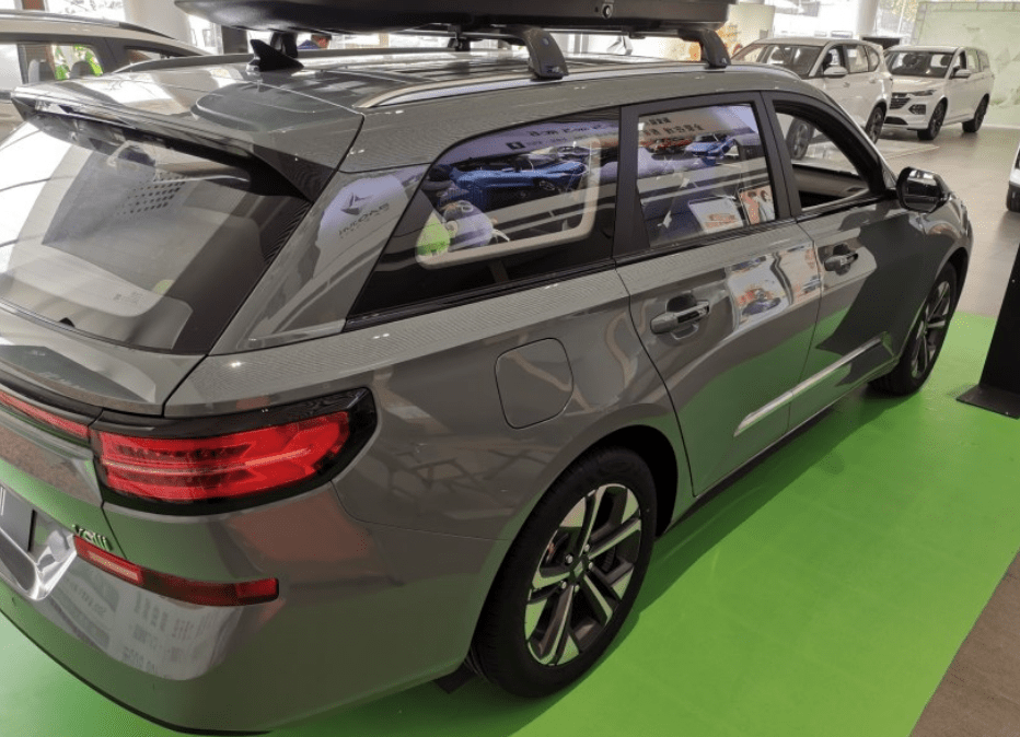 就比较欣赏旅行车的外观设计,而吕先生对新宝骏valli的外观也表示满意