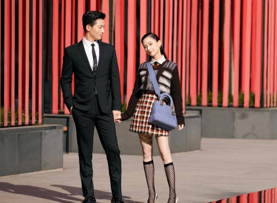 何超莲窦骁最新机场 0c7dd5f7c275459e991d6fd819e7069a.jpeg