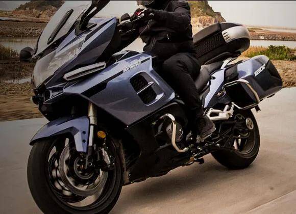 998万贝纳利1200gt闪耀北京摩展经典三缸回归