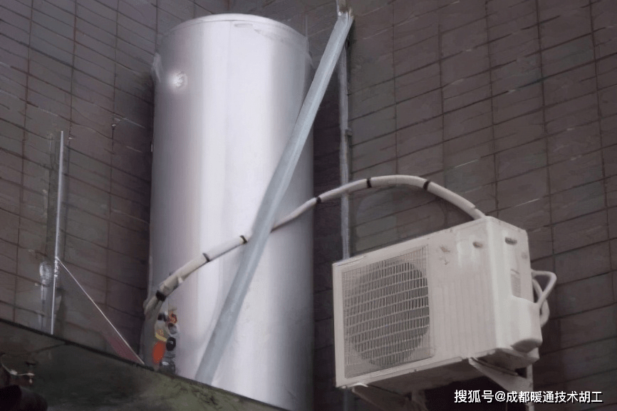 空气能热水器的安装视频(空气能热水器安装视频教程商用)
