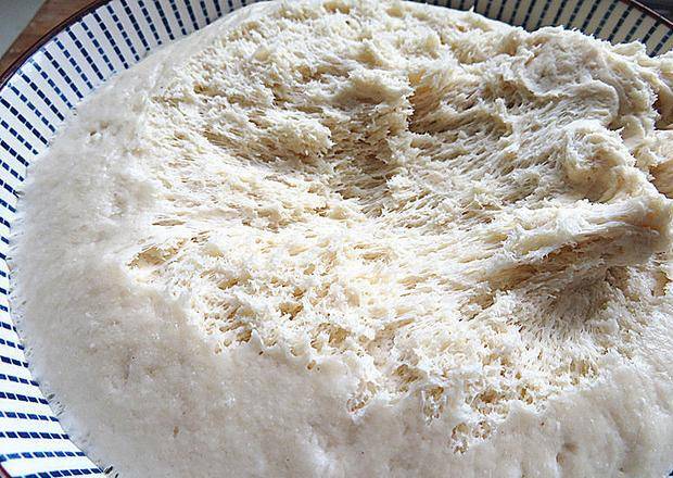 原创发面时,只放酵母是忌讳的!加这1步,8分钟发满盆,比面包还暄软