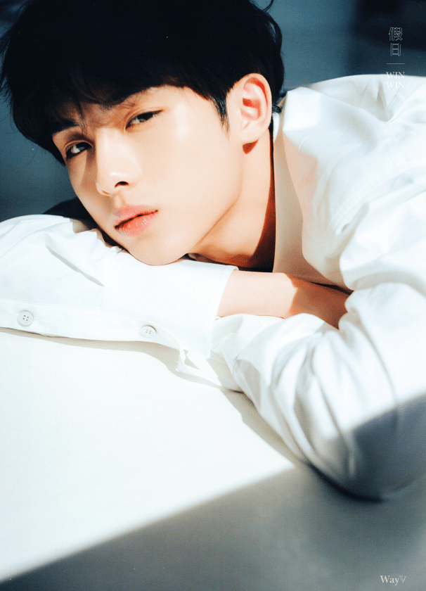 还要兼顾团队的winwin肯定吃不消,所以他暂时休学了两年,在2021年毕业